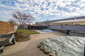 Prodej domu 249 m², Milovice