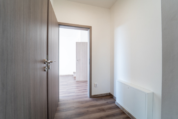 Šatna - Pronájem bytu 4+kk v osobním vlastnictví 121 m², Kolín