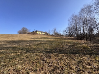 Prodej pozemku 4000 m², Kladky