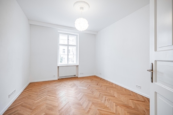 Druhý neprůchozí pokoj bytu - Pronájem bytu 3+kk v osobním vlastnictví 70 m², Praha 7 - Bubeneč