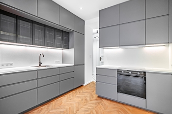 Kuchyňská linka bytu - Pronájem bytu 3+kk v osobním vlastnictví 70 m², Praha 7 - Bubeneč