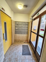 Prodej bytu 2+1 v osobním vlastnictví 52 m², Praha 4 - Záběhlice