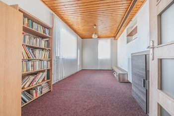 Prodej domu 249 m², Praha 8 - Kobylisy