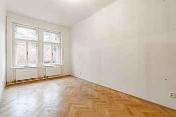 Prodej bytu 1+1 v osobním vlastnictví 33 m², Praha 5 - Smíchov
