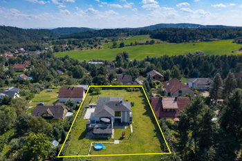 Prodej domu 480 m², Velké Popovice