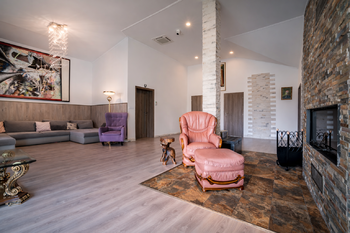 Prodej domu 480 m², Velké Popovice