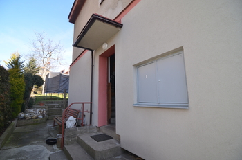 vstup do domu - Prodej bytu 3+1 v osobním vlastnictví 87 m², Praha 4 - Modřany