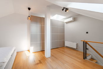 Ložnice - 2. patro - Prodej bytu 3+kk v osobním vlastnictví 110 m², Praha 10 - Vršovice