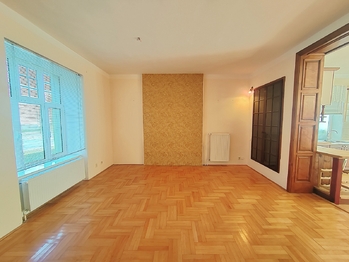 Obývací pokoj - Prodej bytu 3+1 v osobním vlastnictví 92 m², Krnov