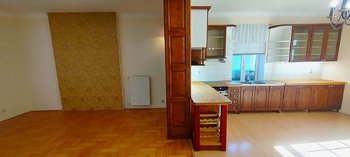 Obývací pokoj - kuchyň - Prodej bytu 3+1 v osobním vlastnictví 92 m², Krnov