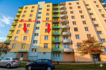 východní strana domu s balkonem a komorou - Prodej bytu 4+1 v družstevním vlastnictví 81 m², České Budějovice