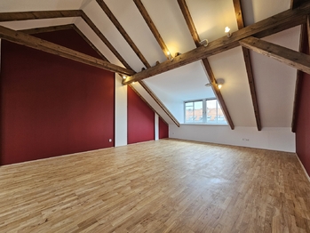 Prodej bytu atypický v osobním vlastnictví 110 m², Praha 10 - Vršovice