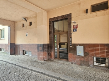 Prodej bytu atypický v osobním vlastnictví 110 m², Praha 10 - Vršovice