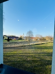 Pohled z kuchyně - Prodej bytu 3+1 v osobním vlastnictví 95 m², Sedlnice