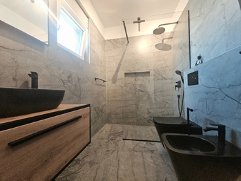 Prodej bytu 4+kk v osobním vlastnictví 135 m², Brodarica