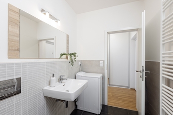 Prodej bytu 1+kk v osobním vlastnictví 34 m², Praha 10 - Hostivař