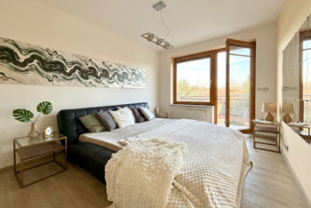 ložnice - Prodej bytu 3+kk v osobním vlastnictví 131 m², Praha 10 - Malešice