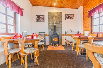 Prodej restaurace 249 m², Praha 8 - Kobylisy