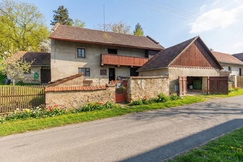 Prodej pozemku 1643 m², Panenské Břežany