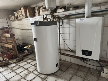 Prodej nájemního domu 300 m², Kravaře