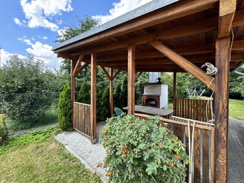 Prodej nájemního domu 300 m², Kravaře