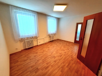obývací pokoj - Pronájem bytu 3+1 v osobním vlastnictví 69 m², Dačice