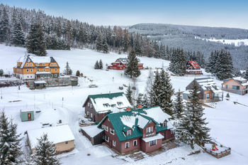 Pohled z jihozápadu - Prodej bytu 1+kk v osobním vlastnictví 37 m², Pec pod Sněžkou