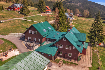 Pohled ze západu - Prodej bytu 1+kk v osobním vlastnictví 37 m², Pec pod Sněžkou