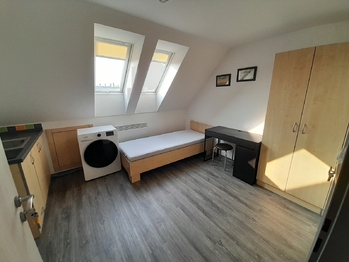 Pronájem bytu 1+kk v osobním vlastnictví 13 m², Znojmo