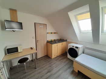 Pronájem bytu 1+kk v osobním vlastnictví 13 m², Znojmo