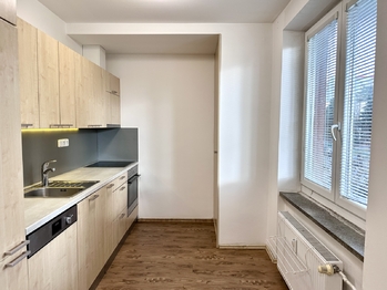 Prodej bytu 2+1 v osobním vlastnictví 54 m², Praha 9 - Hloubětín