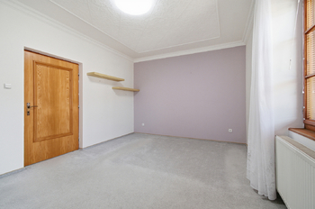 Prodej domu 298 m², Břasy