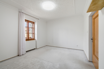 Prodej domu 298 m², Břasy