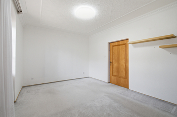 Prodej domu 298 m², Břasy