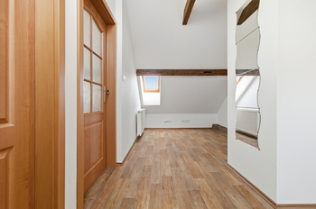 Prodej domu 298 m², Břasy