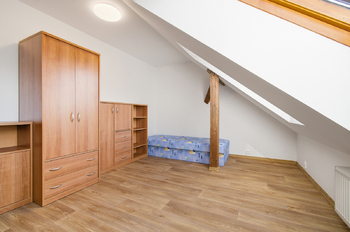 Prodej domu 298 m², Břasy