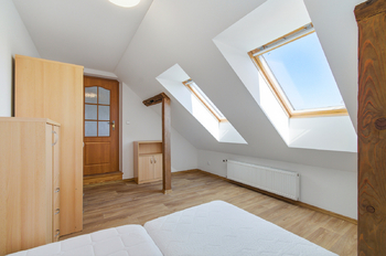 Prodej domu 298 m², Břasy