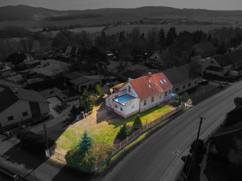 Prodej domu 298 m², Břasy