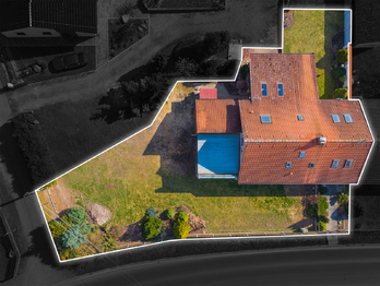 Prodej domu 298 m², Břasy