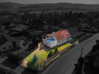 Prodej domu 298 m², Břasy