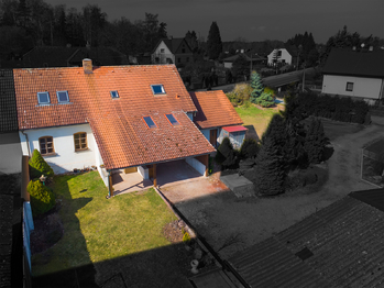 Prodej domu 298 m², Břasy