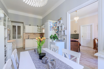 Prodej bytu 4+1 v osobním vlastnictví 149 m², Praha 7 - Holešovice