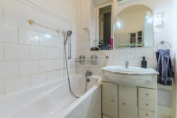 Prodej bytu 4+1 v osobním vlastnictví 149 m², Praha 7 - Holešovice