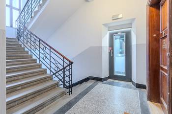 Prodej bytu 4+1 v osobním vlastnictví 149 m², Praha 7 - Holešovice