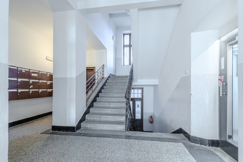 Prodej bytu 4+1 v osobním vlastnictví 149 m², Praha 7 - Holešovice