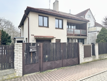 Prodej domu 151 m², Praha 10 - Dolní Měcholupy