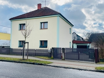 Prodej domu 249 m², Černilov