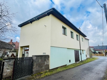 Prodej domu 249 m², Černilov