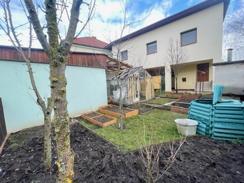 Prodej domu 249 m², Černilov