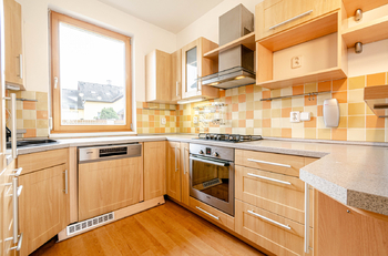 Prodej bytu 6 a více v osobním vlastnictví 240 m², Praha 9 - Újezd nad Lesy